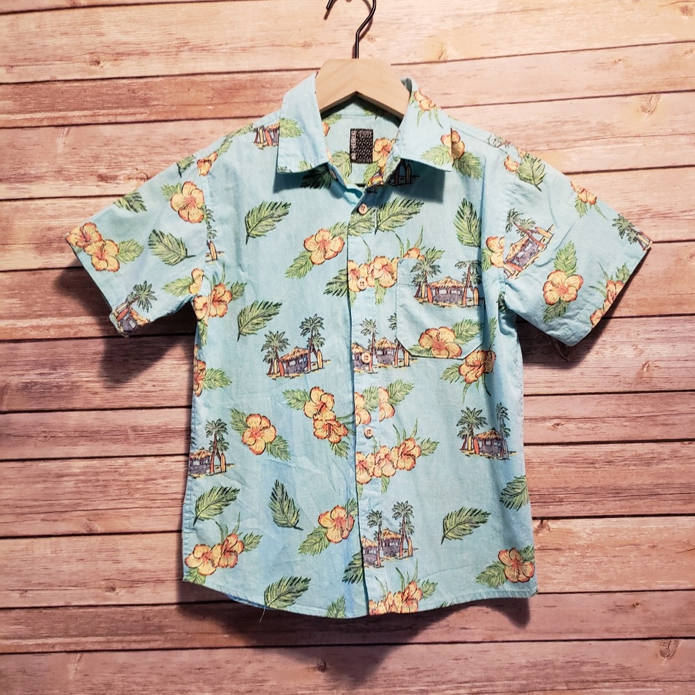 🧚‍♀️3/$35)Boys Hawaiian button down shirt